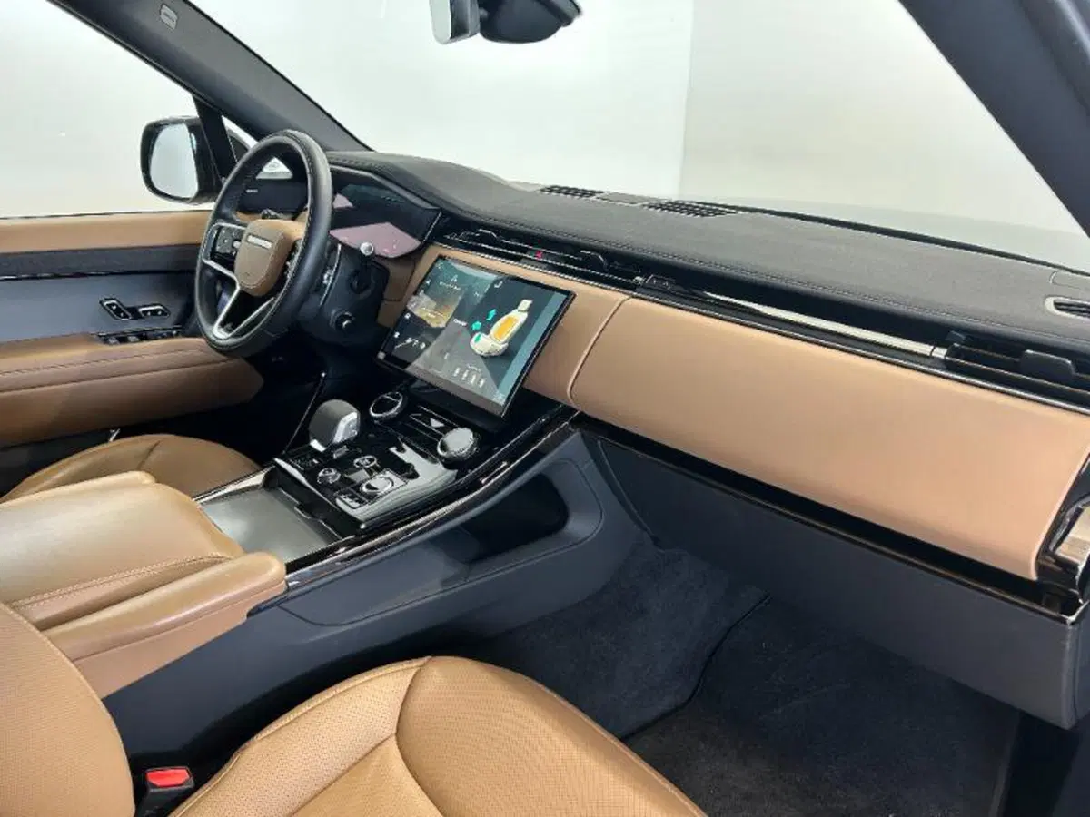 Land Rover Range Rover Sport usata a Venezia (6)