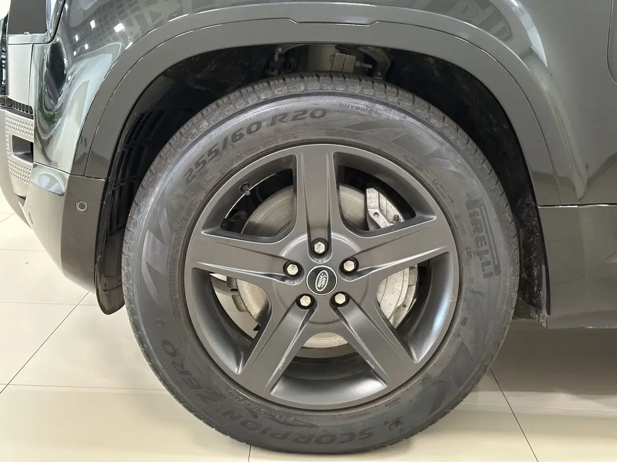 Land Rover Defender usata a Lodi (9)
