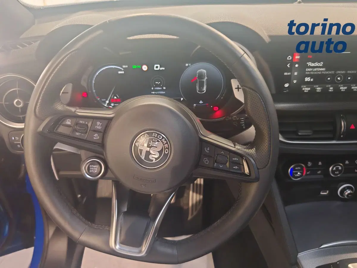 Alfa Romeo Stelvio usata a Torino (16)