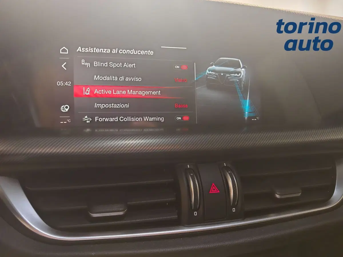 Alfa Romeo Stelvio usata a Torino (20)