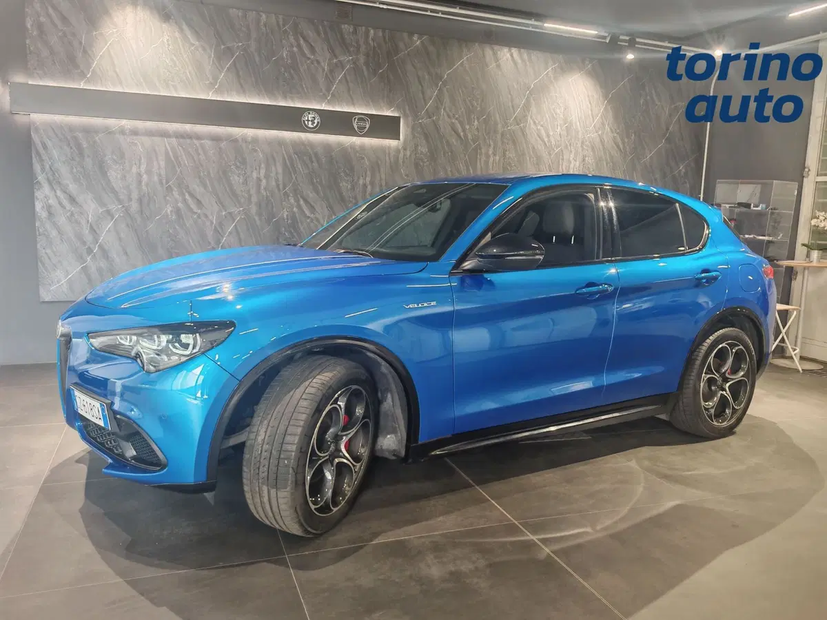 Alfa Romeo Stelvio usata a Torino (3)