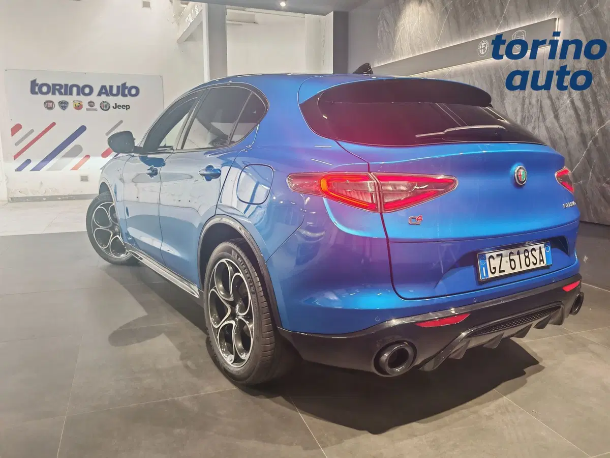Alfa Romeo Stelvio usata a Torino (4)