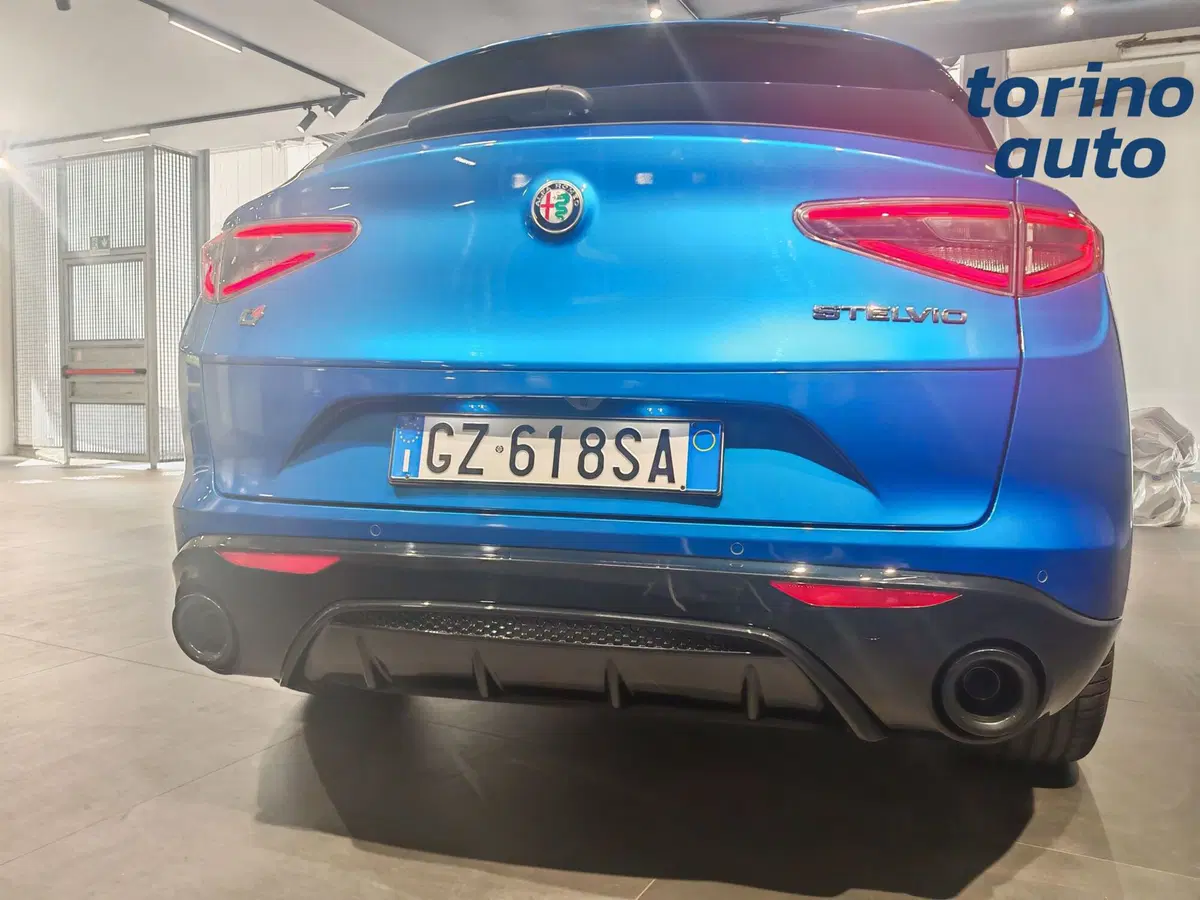 Alfa Romeo Stelvio usata a Torino (6)