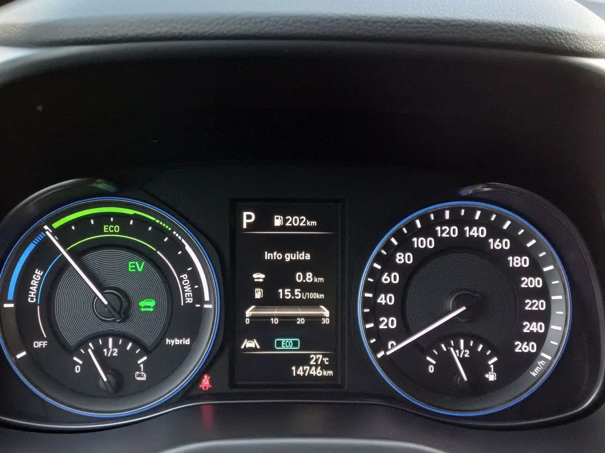 Hyundai Kona usata a Modena (10)