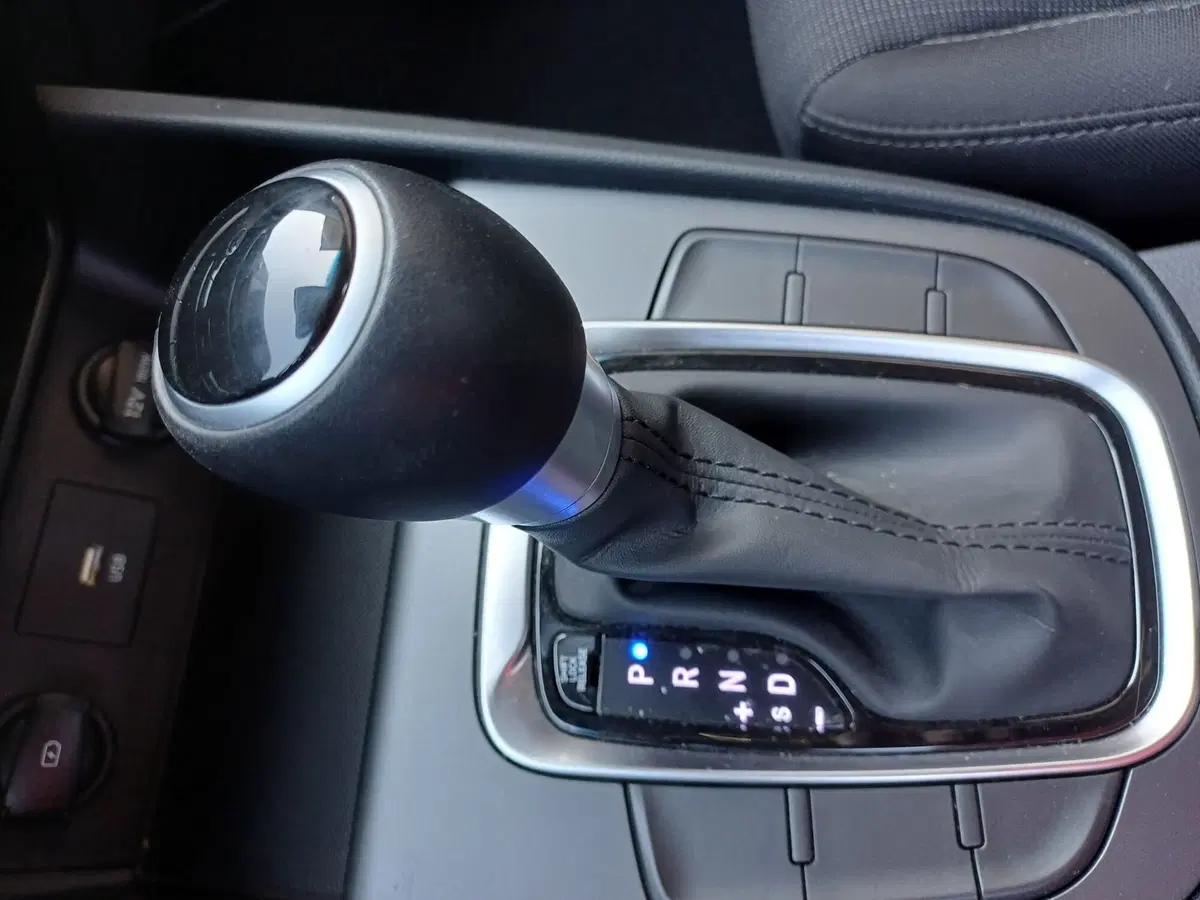Hyundai Kona usata a Modena (15)