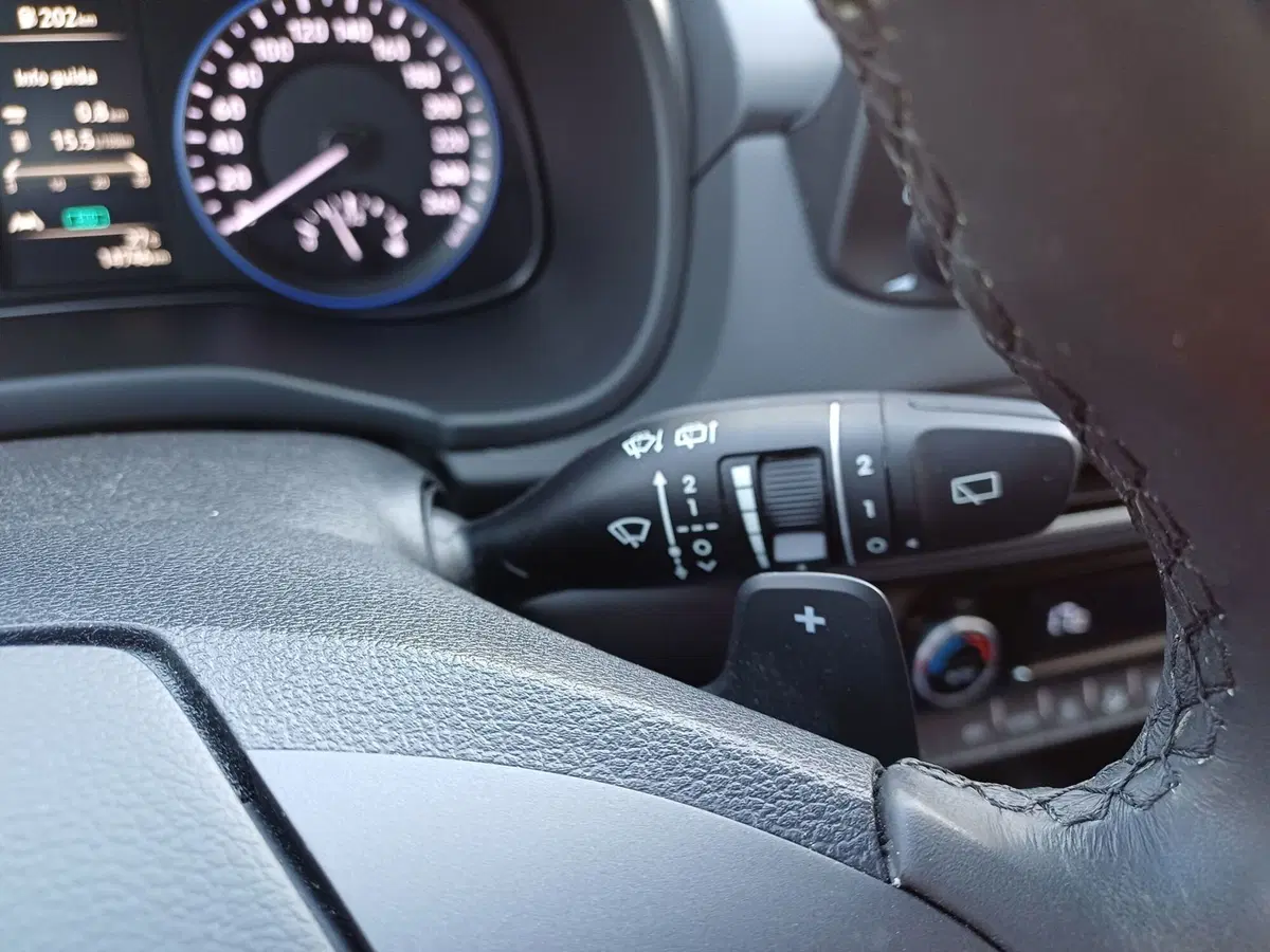 Hyundai Kona usata a Modena (18)