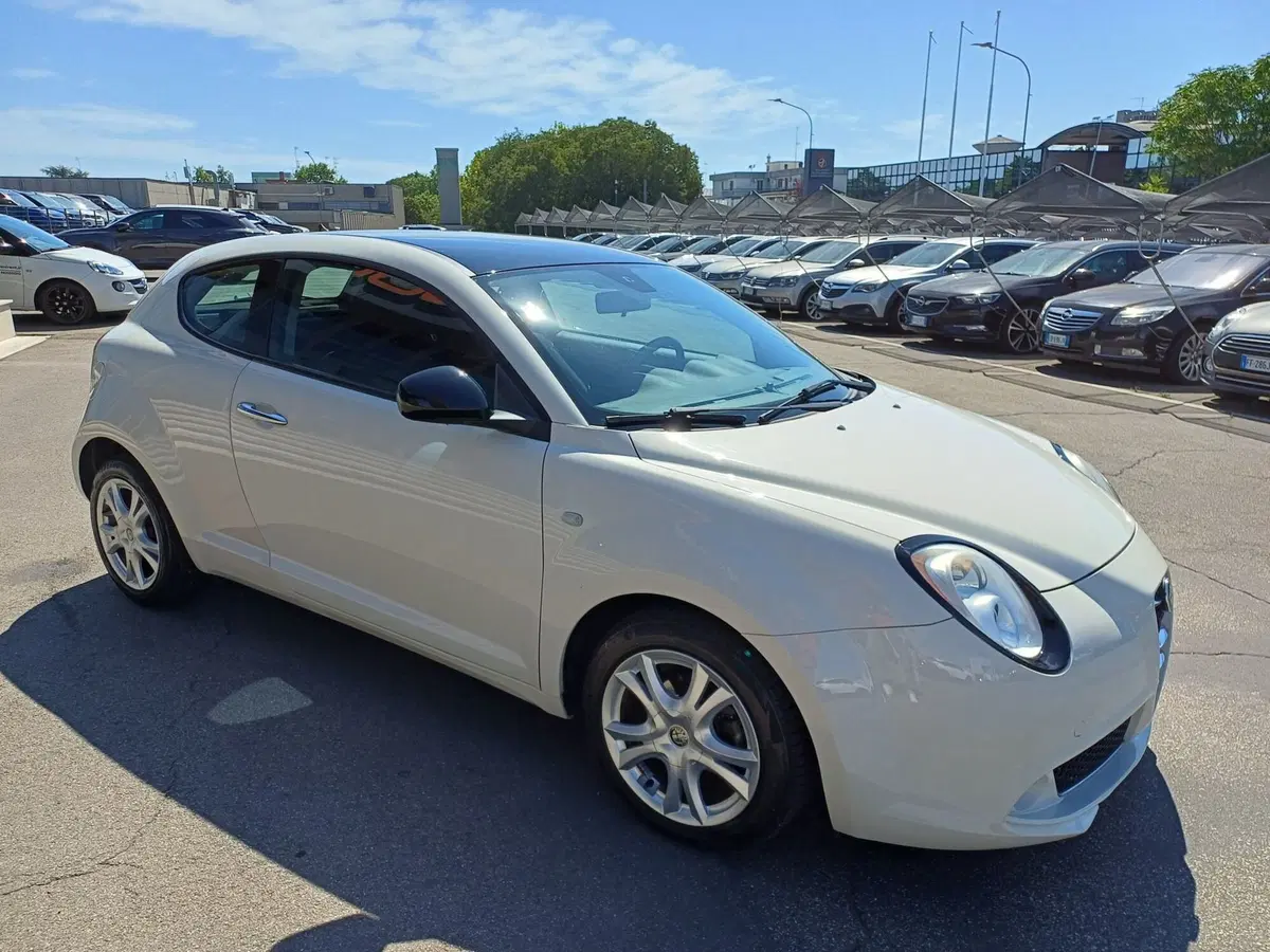 Alfa Romeo MiTo usata a Modena (4)