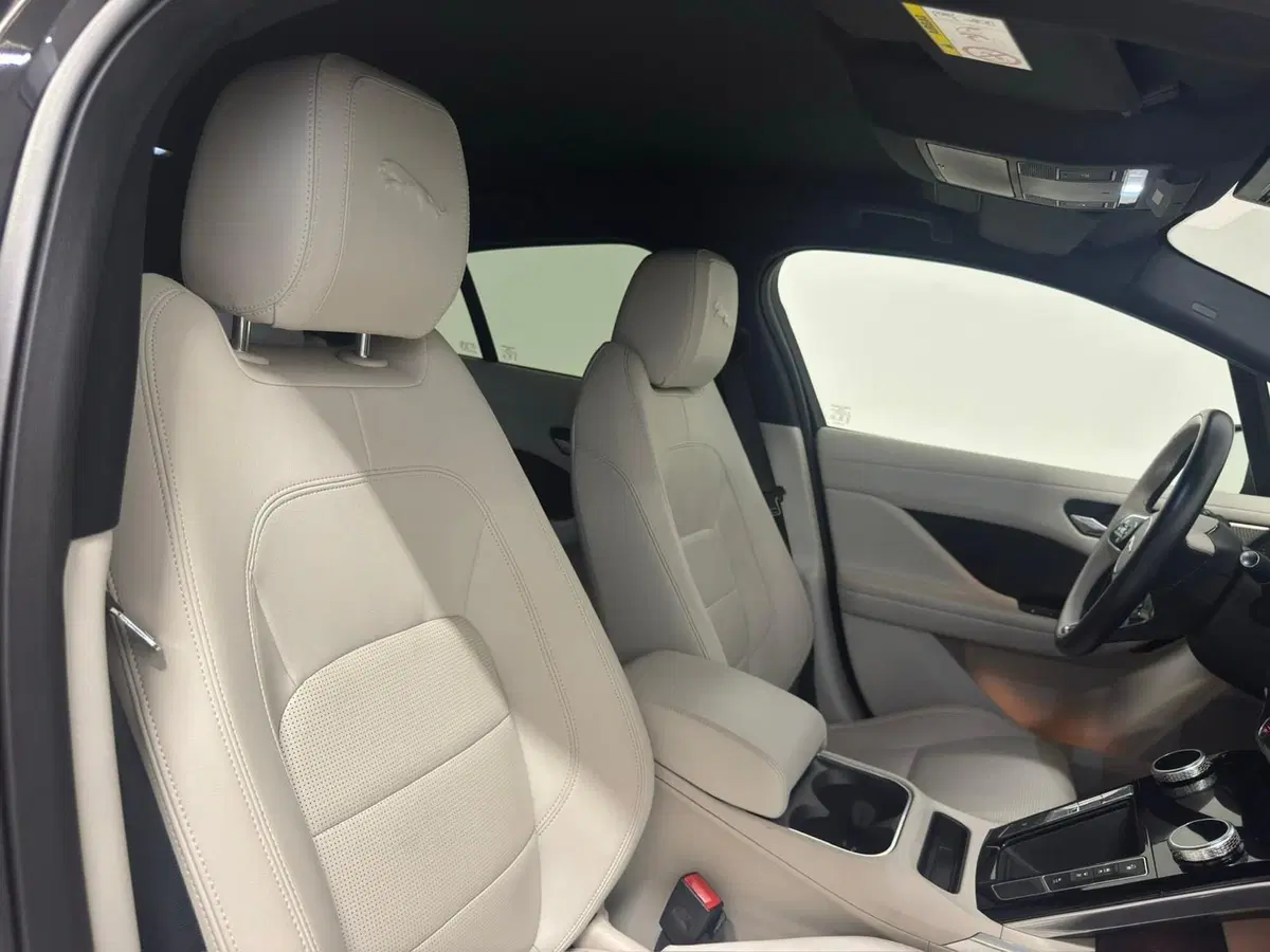 Jaguar I-Pace usata a Novara (13)