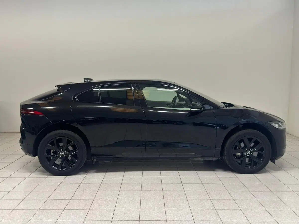Jaguar I-Pace usata a Novara (6)