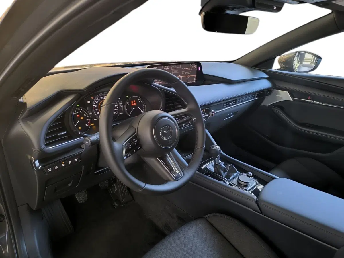 Mazda Mazda3 Hatchback nuova a Udine (9)