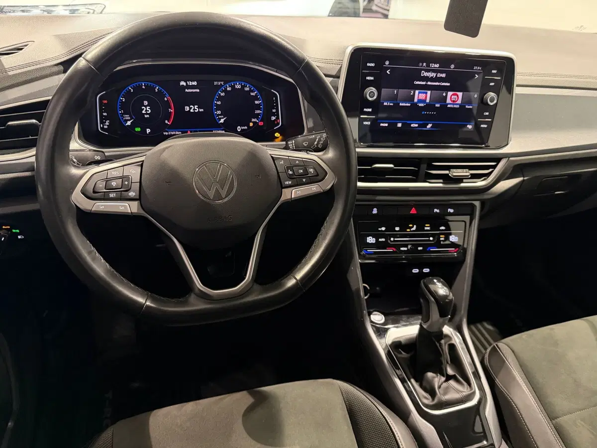 Volkswagen T-Roc usata a Genova (11)