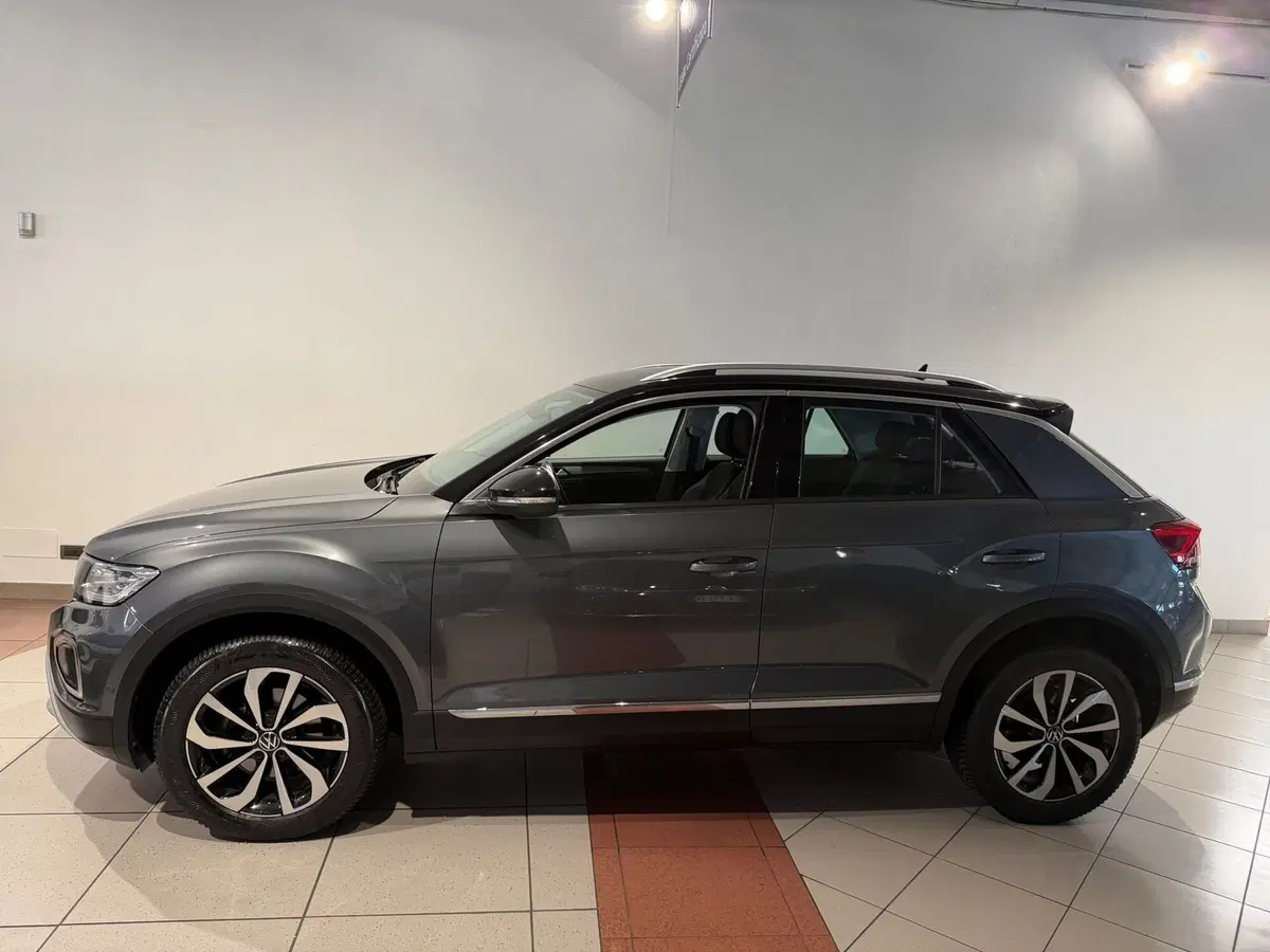 Volkswagen T-Roc usata a Genova (2)