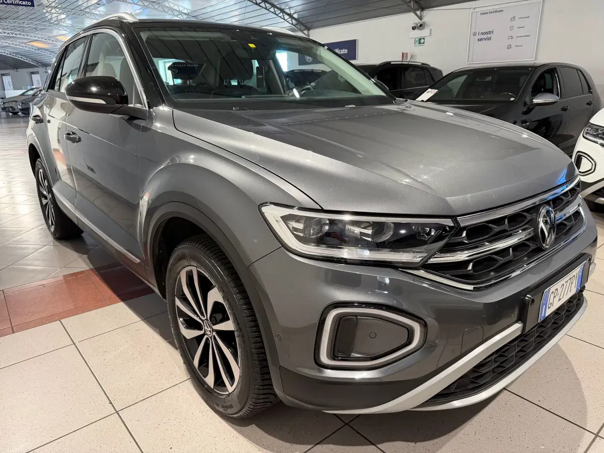 Volkswagen T-Roc usata a Genova (6)