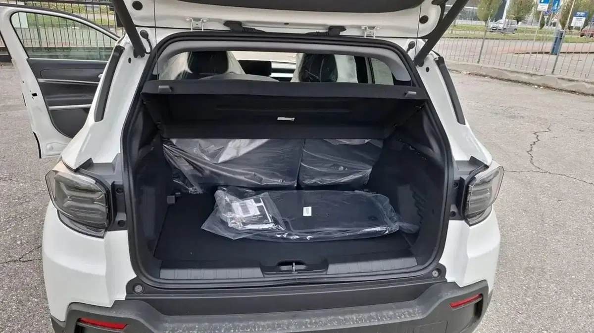 Jeep Avenger nuova a Imperia (9)