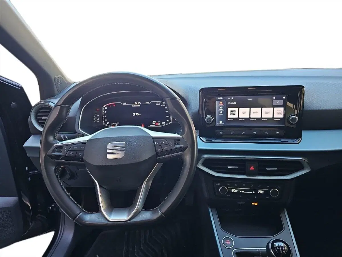 SEAT Arona usata a Lecco (11)