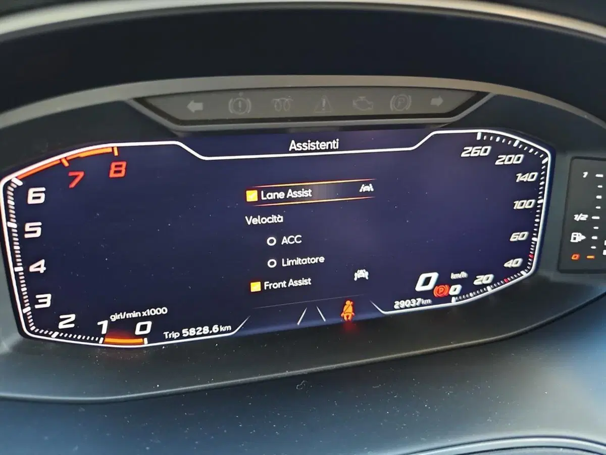 SEAT Arona usata a Lecco (16)