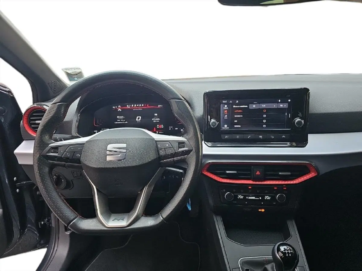 SEAT Ibiza usata a Lecco (9)