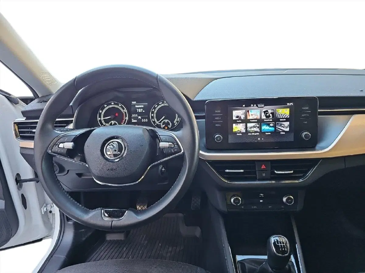 Skoda Kamiq usata a Lecco (9)