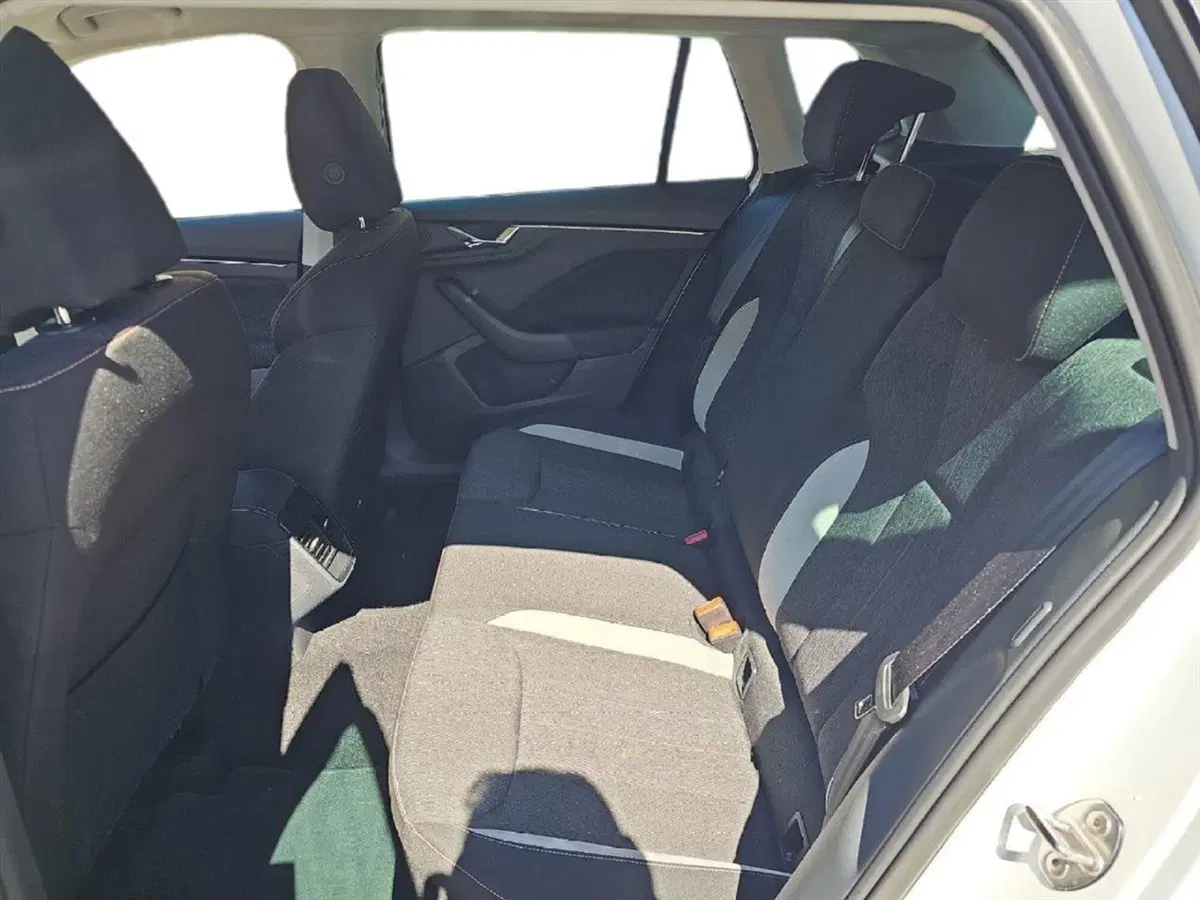 Skoda Kamiq usata a Lecco (12)