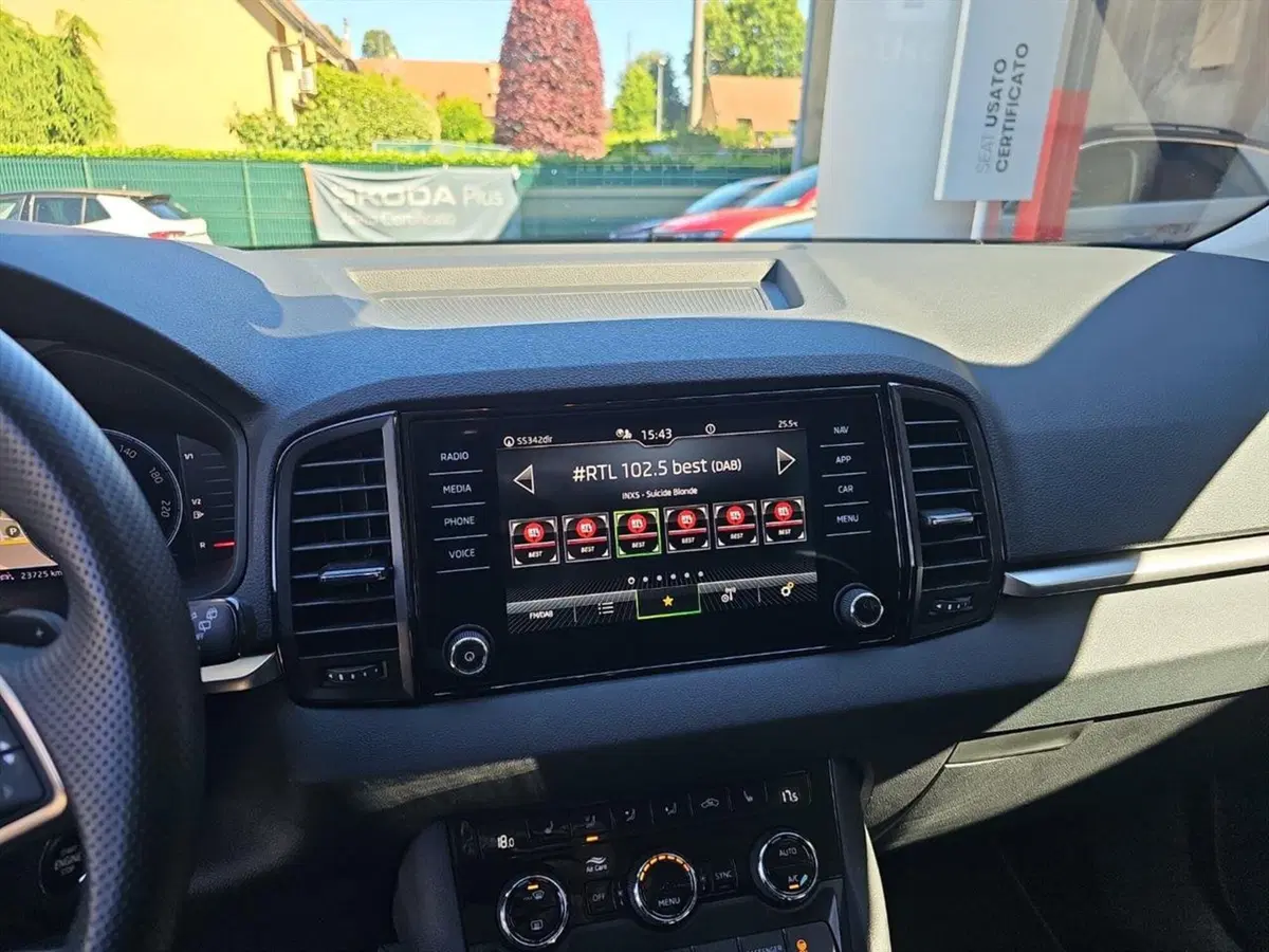 Skoda Karoq usata a Lecco (13)