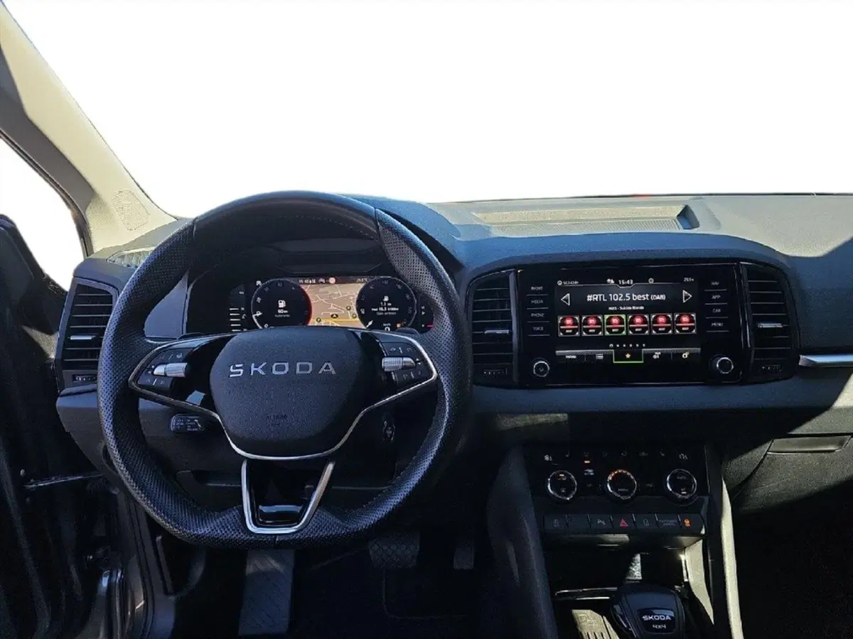 Skoda Karoq usata a Lecco (9)