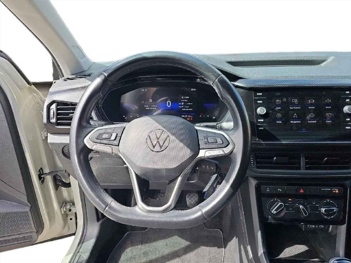 Volkswagen T-Cross usata a Lecco (10)