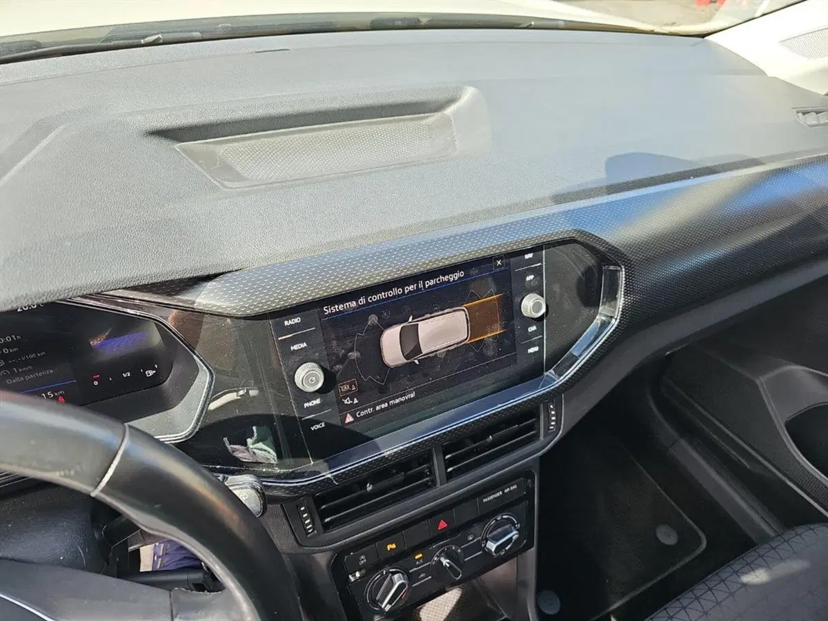 Volkswagen T-Cross usata a Lecco (16)