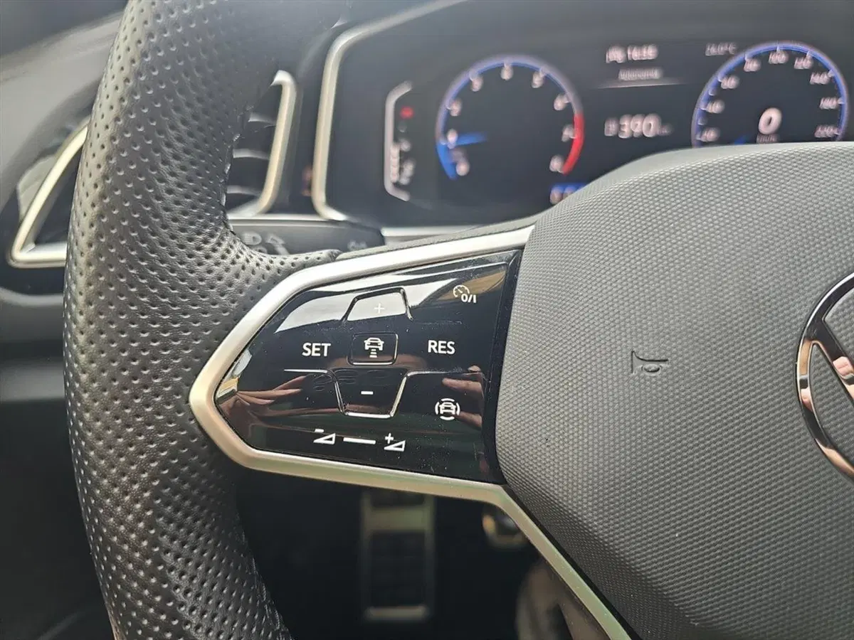 Volkswagen T-Roc usata a Lecco (13)