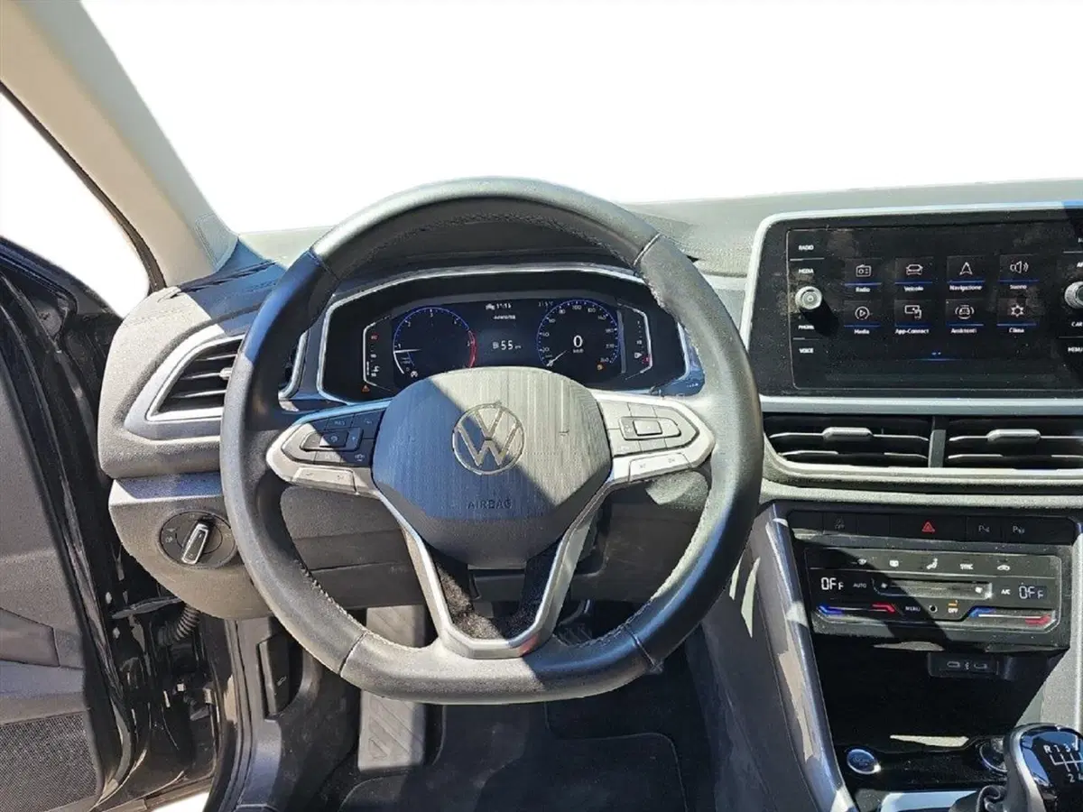Volkswagen T-Roc usata a Lecco (10)