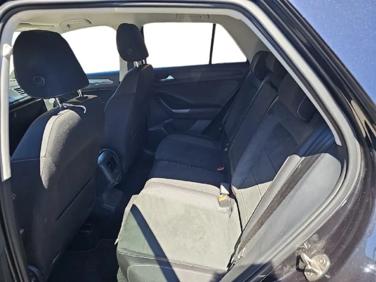 Volkswagen T-Roc usata a Lecco (12)