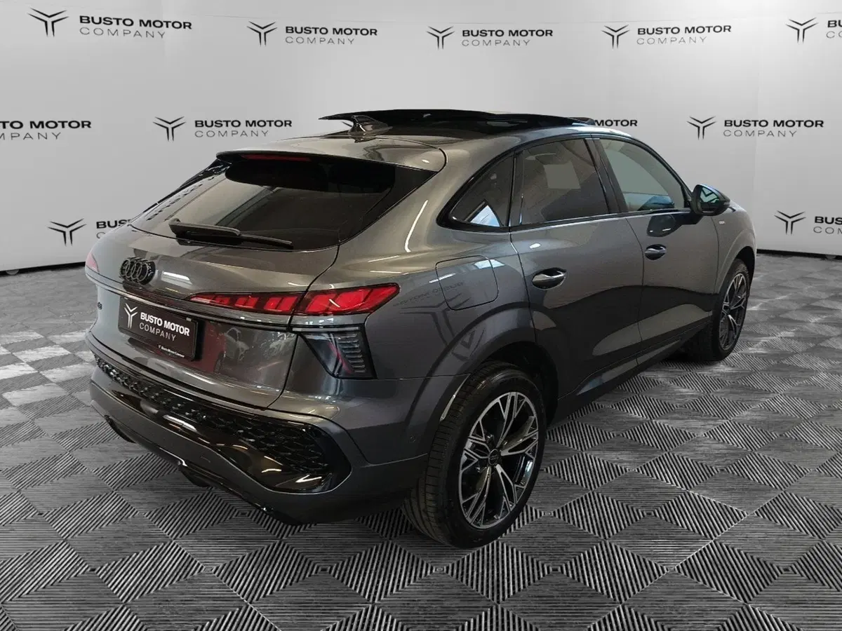 Audi Q3 Sportback usata a Varese (4)