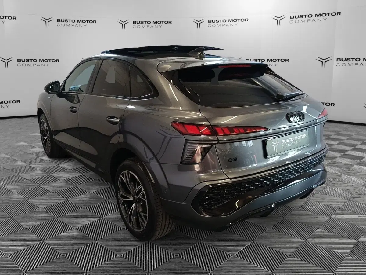 Audi Q3 Sportback usata a Varese (6)
