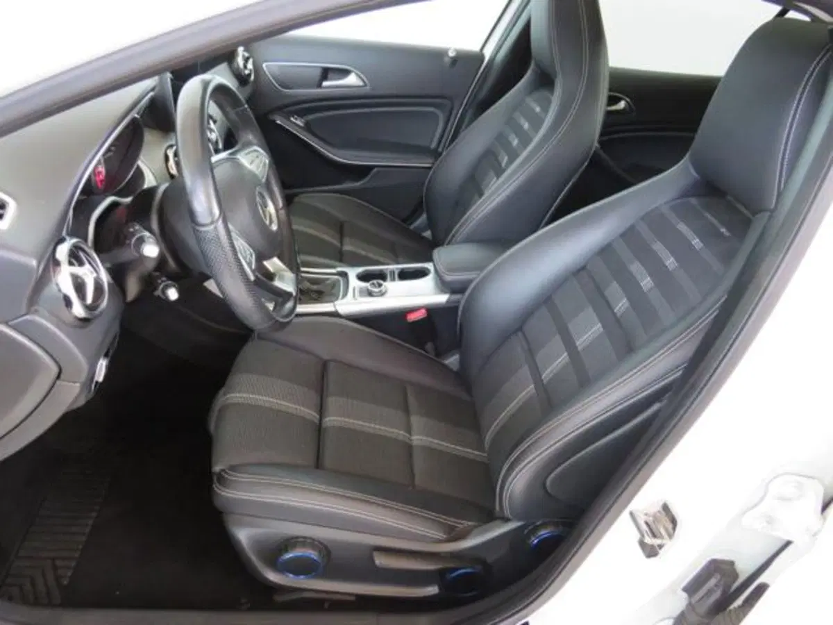 Mercedes-Benz GLA SUV usata a Lodi (10)