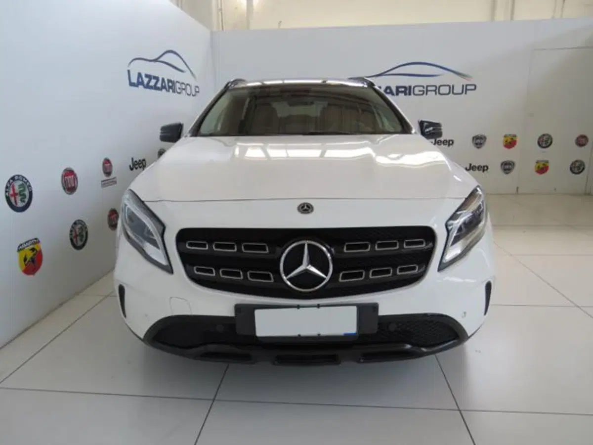 Mercedes-Benz GLA SUV usata a Lodi (2)