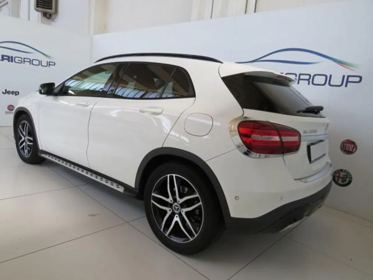 Mercedes-Benz GLA SUV usata a Lodi (4)