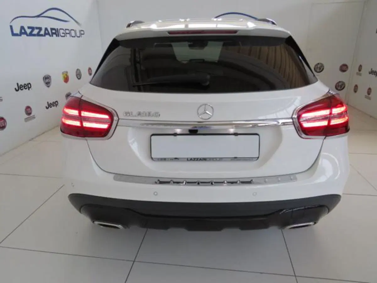 Mercedes-Benz GLA SUV usata a Lodi (8)