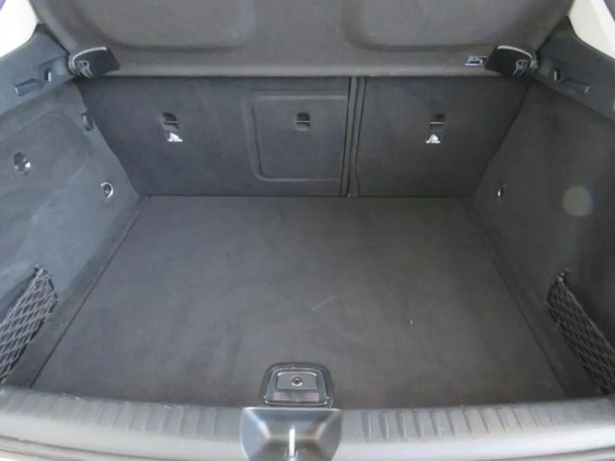 Mercedes-Benz GLA SUV usata a Lodi (9)