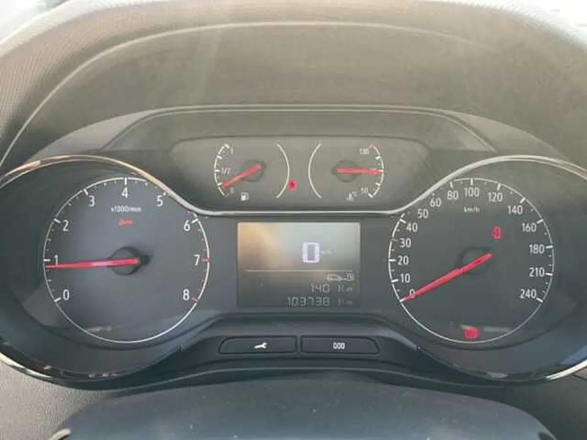 Opel Crossland X usata a Ravenna (12)