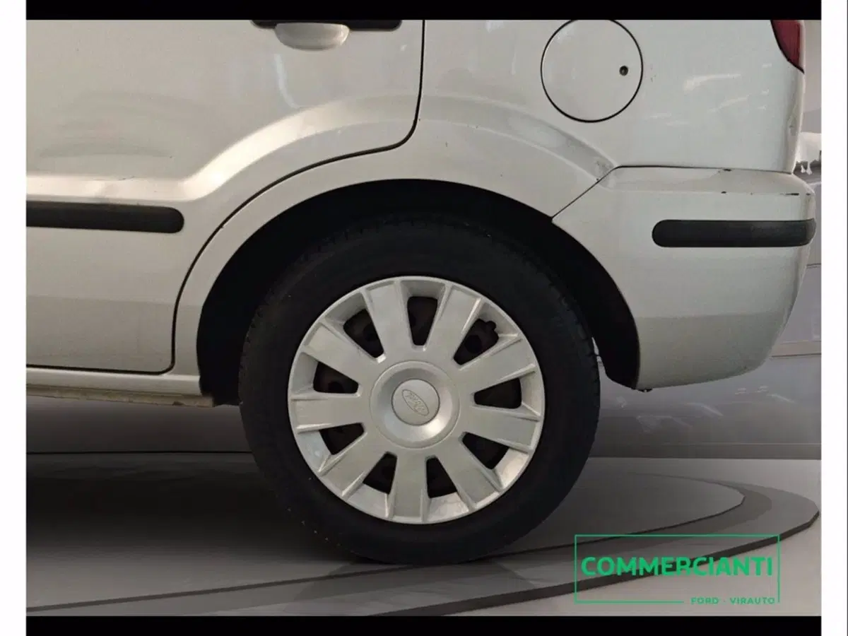 Ford Fusion usata a Catania (18)