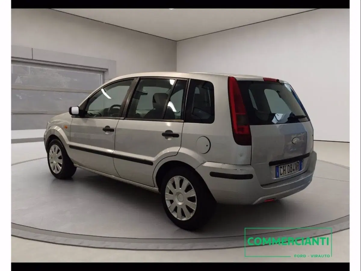 Ford Fusion usata a Catania (4)