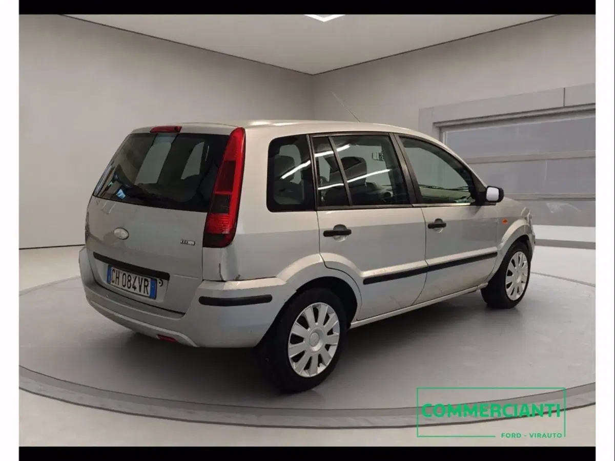 Ford Fusion usata a Catania (6)