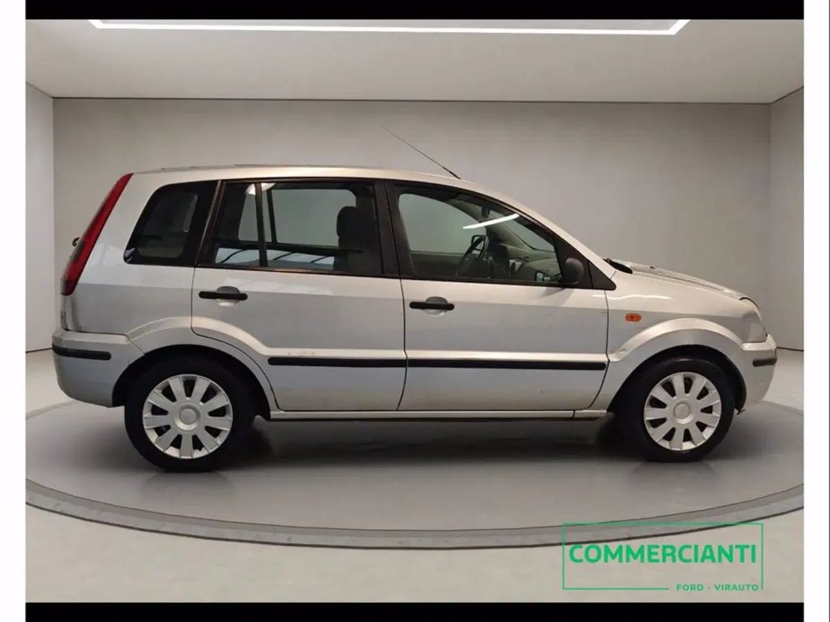 Ford Fusion usata a Catania (7)