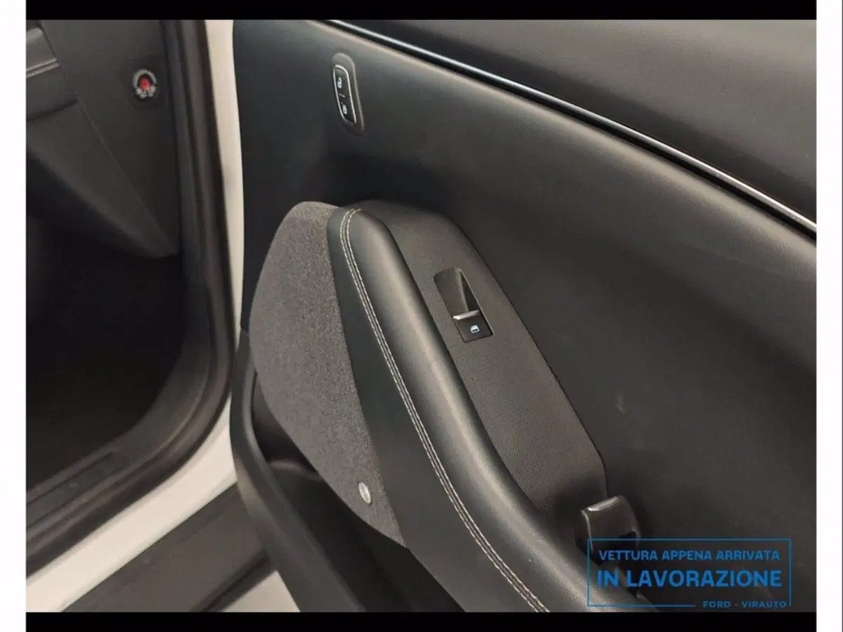 Ford Mustang Mach-E usata a Catania (14)