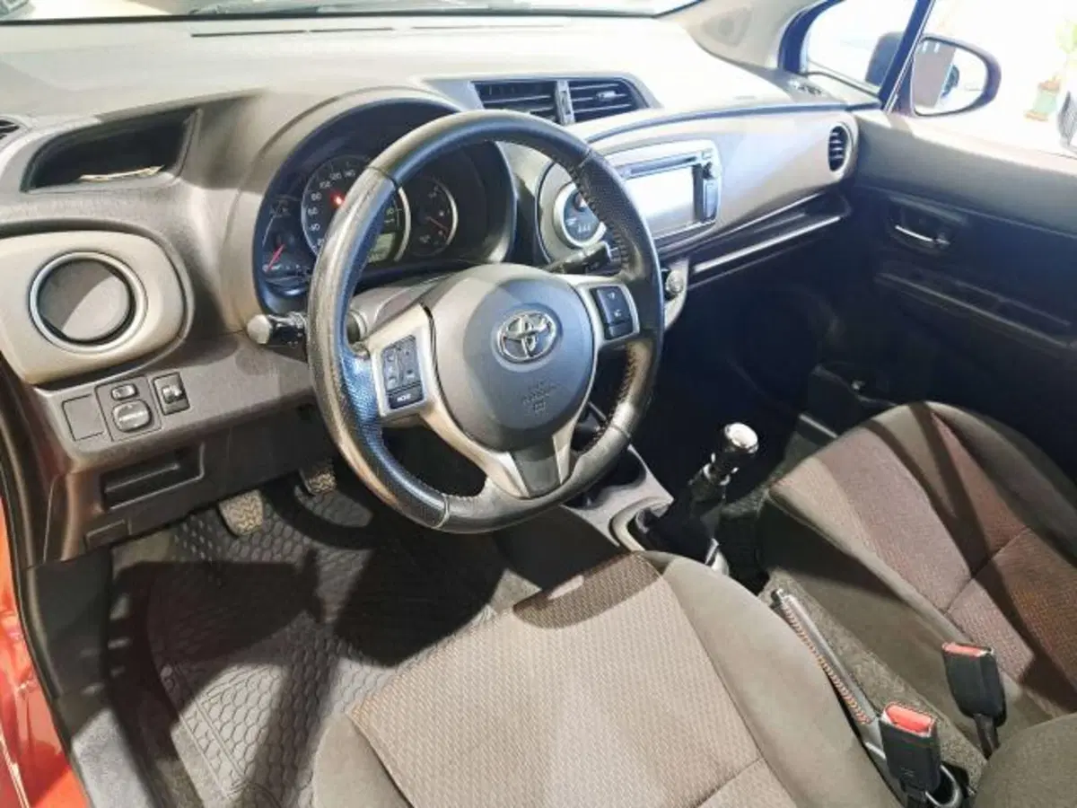 Toyota Yaris usata a Savona (14)