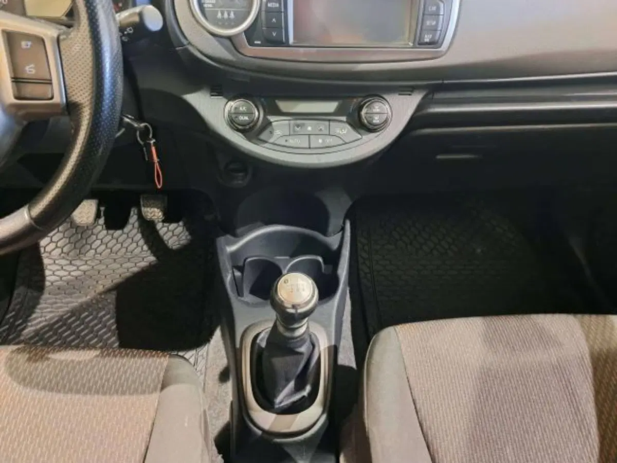 Toyota Yaris usata a Savona (19)