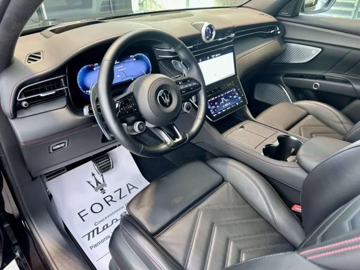 Maserati Grecale usata a Torino (9)