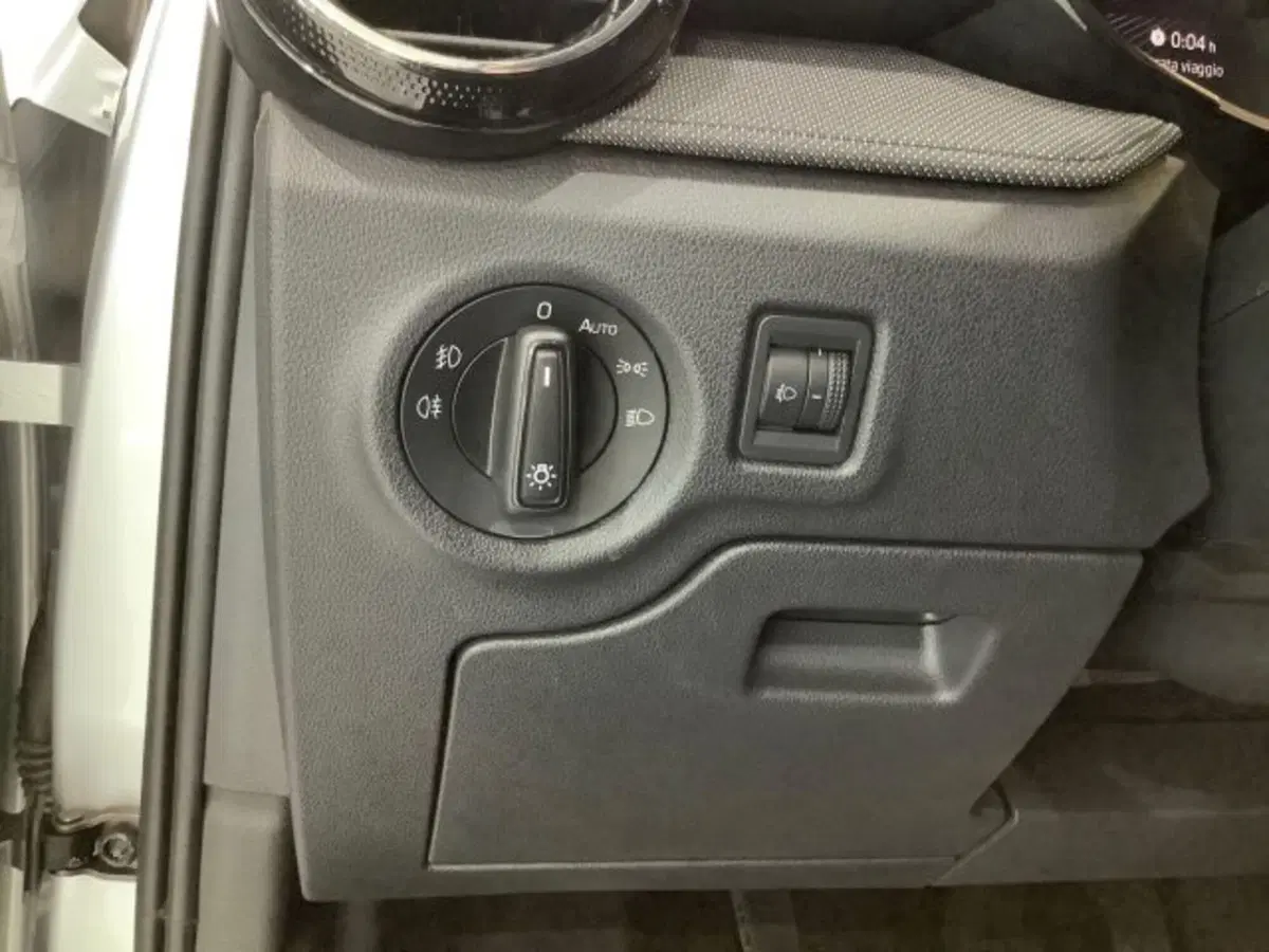 Skoda Fabia usata a Catania (19)