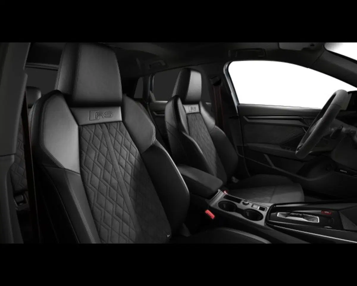 Audi RS 3 Sportback nuova a Treviso (7)