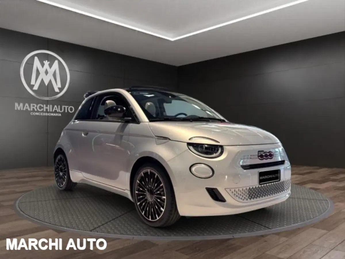 Fiat 500C Cabrio nuova a Perugia (3)