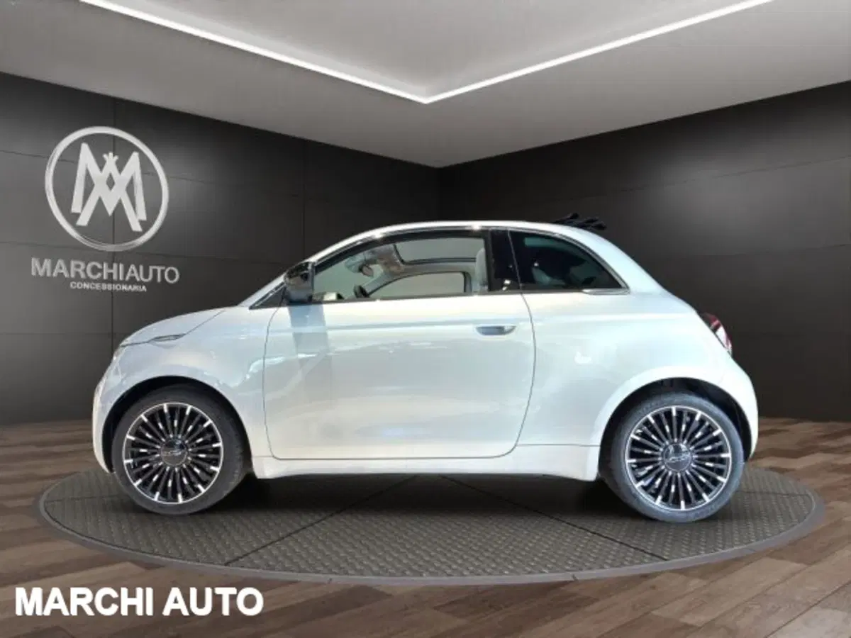 Fiat 500C Cabrio nuova a Perugia (8)
